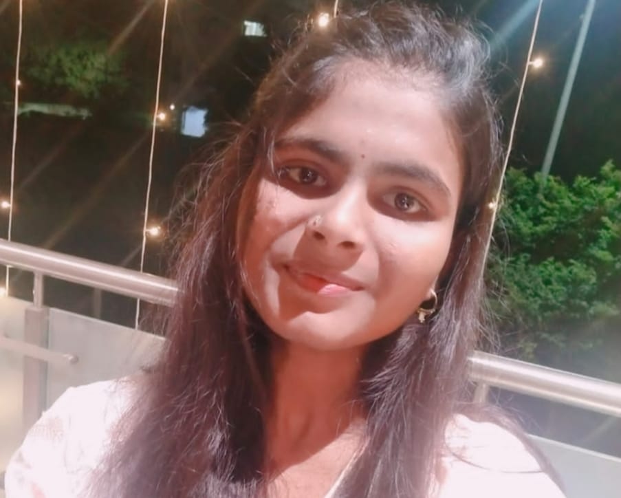 Daund|दौंड तालुक्यातील खानवटे गावच्या शिवानीची गगन भरारी; MBBS पदवी घेणारी गावातील पहिली ठरणार.!