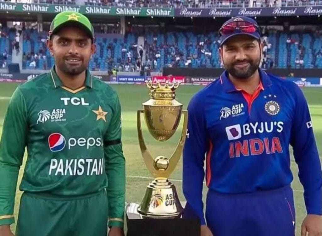 Asia Cup Ind vs Pak : भारत पाकिस्तान सामना या दिवशी होणार ; टीम इंडियाला मोठा धक्का हा खेळाडू 2 सामन्यांमधून बाहेर