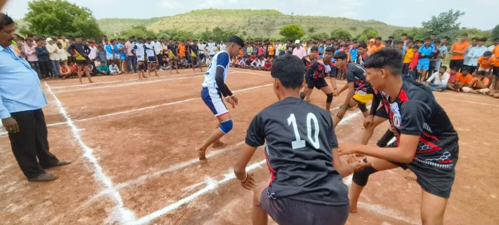 पाथर्डी | श्री वामनभाऊ विद्यालय चिंचपुर पांगुळ येथे मुले व मुलींच्या तालुकास्तरीय कब्बडी स्पर्धेचे आयोजन